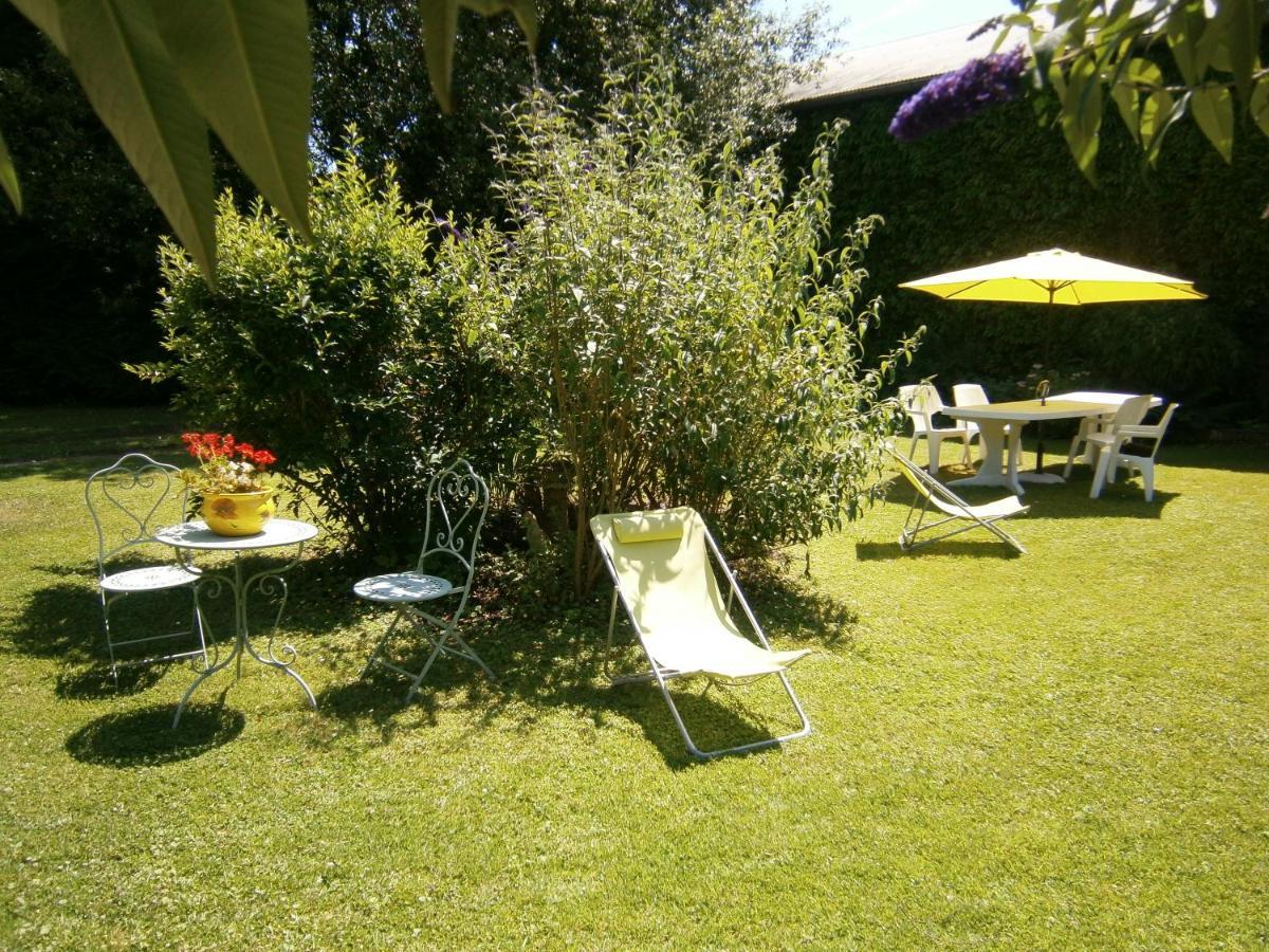 Bed and Breakfast Aux Sources De L'Ancre Miraumont Exterior foto